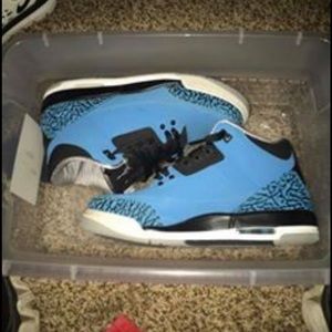 Jordan 3 Carolina blue